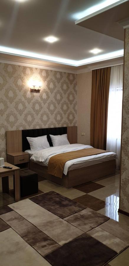 Hotel Khrchit Martuni Exteriér fotografie
